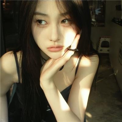 阳台上的女人们